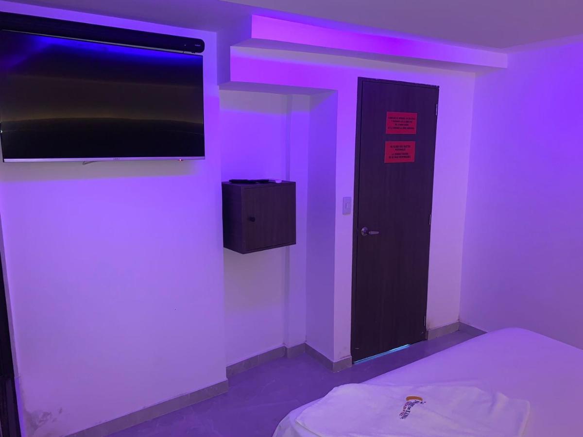 Ayenda Apartahotel Noche De Luna カリ エクステリア 写真