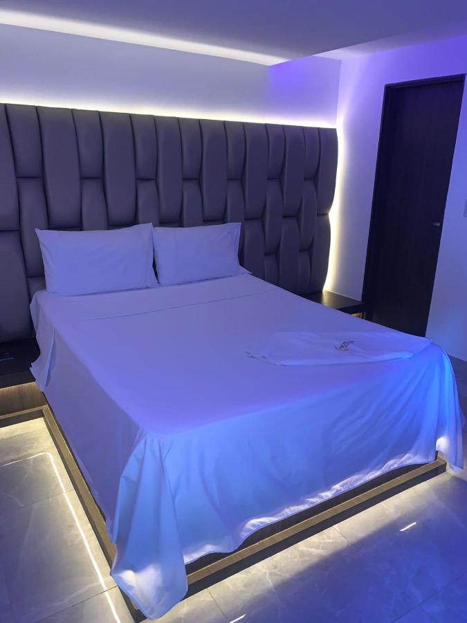 Ayenda Apartahotel Noche De Luna カリ エクステリア 写真